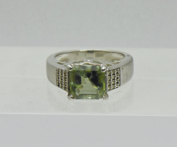 Vintage Sterling Silver Topaz and Green Glass Ring - Size 6