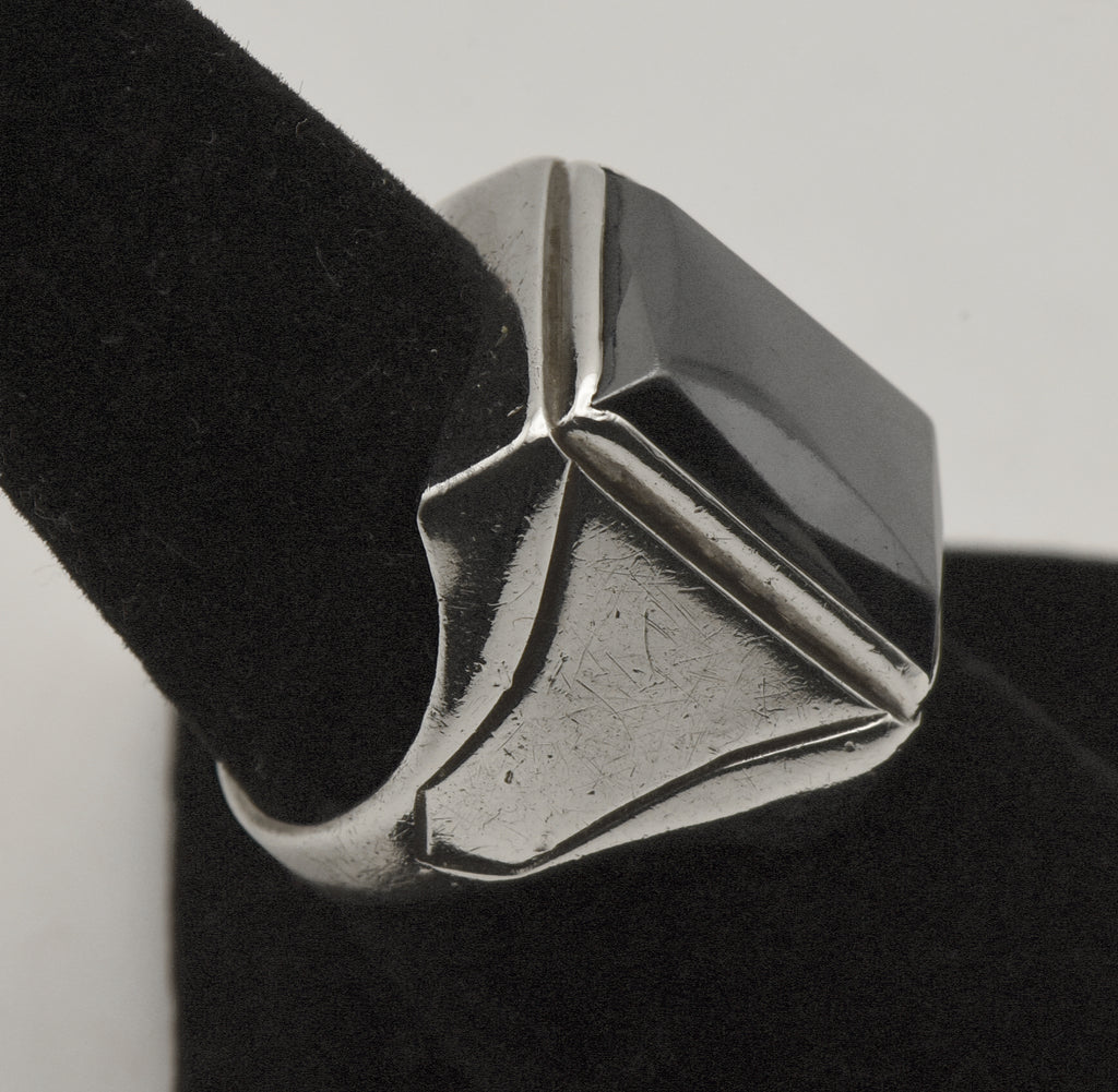 Uncas - Vintage Hematite Sterling Silver Ring - Size 7.5