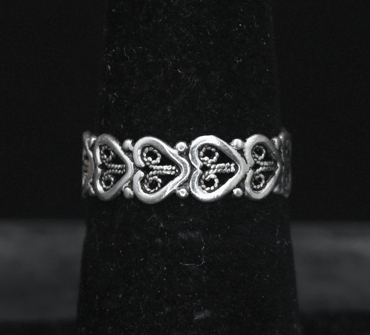 Vintage Sterling Silver Hearts Band - Size 6