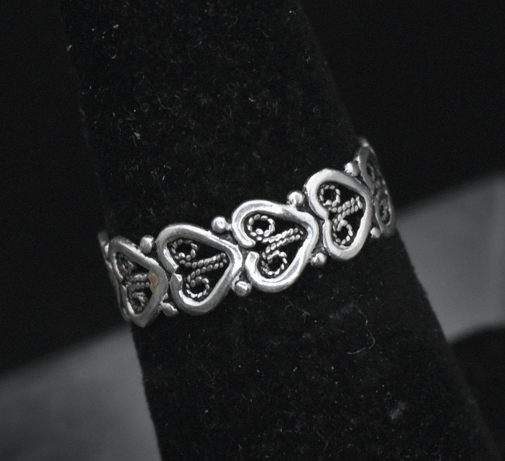 Vintage Sterling Silver Hearts Band - Size 6