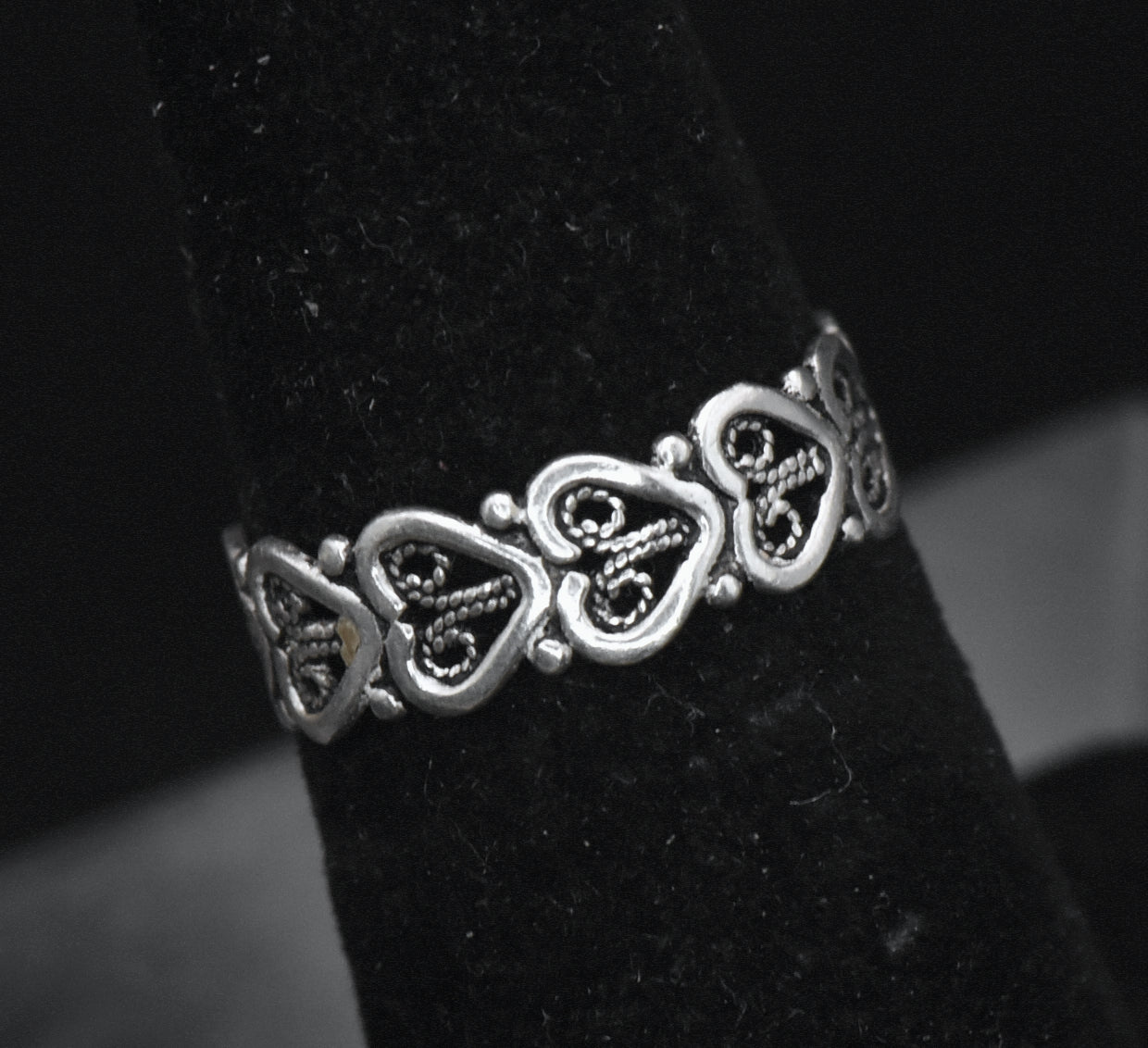Vintage Sterling Silver Hearts Band - Size 6