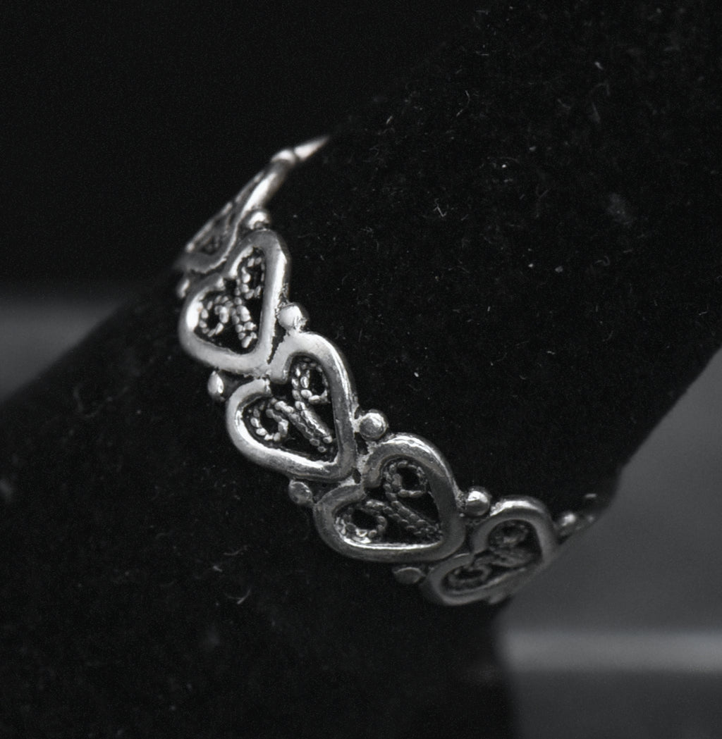 Vintage Sterling Silver Hearts Band - Size 6