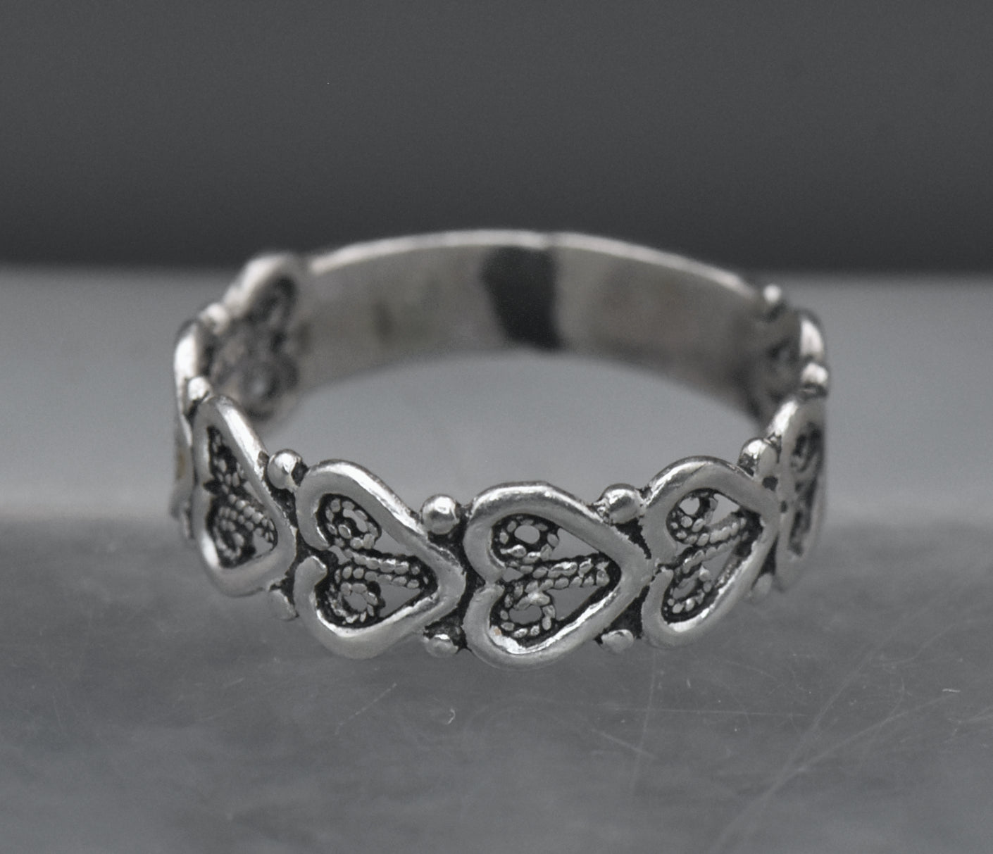 Vintage Sterling Silver Hearts Band - Size 6
