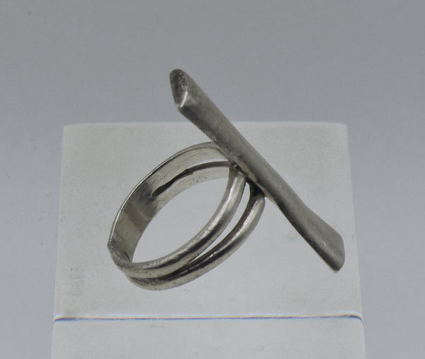 Vintage Handmade Sterling Silver Modern Design Ring - Size 8