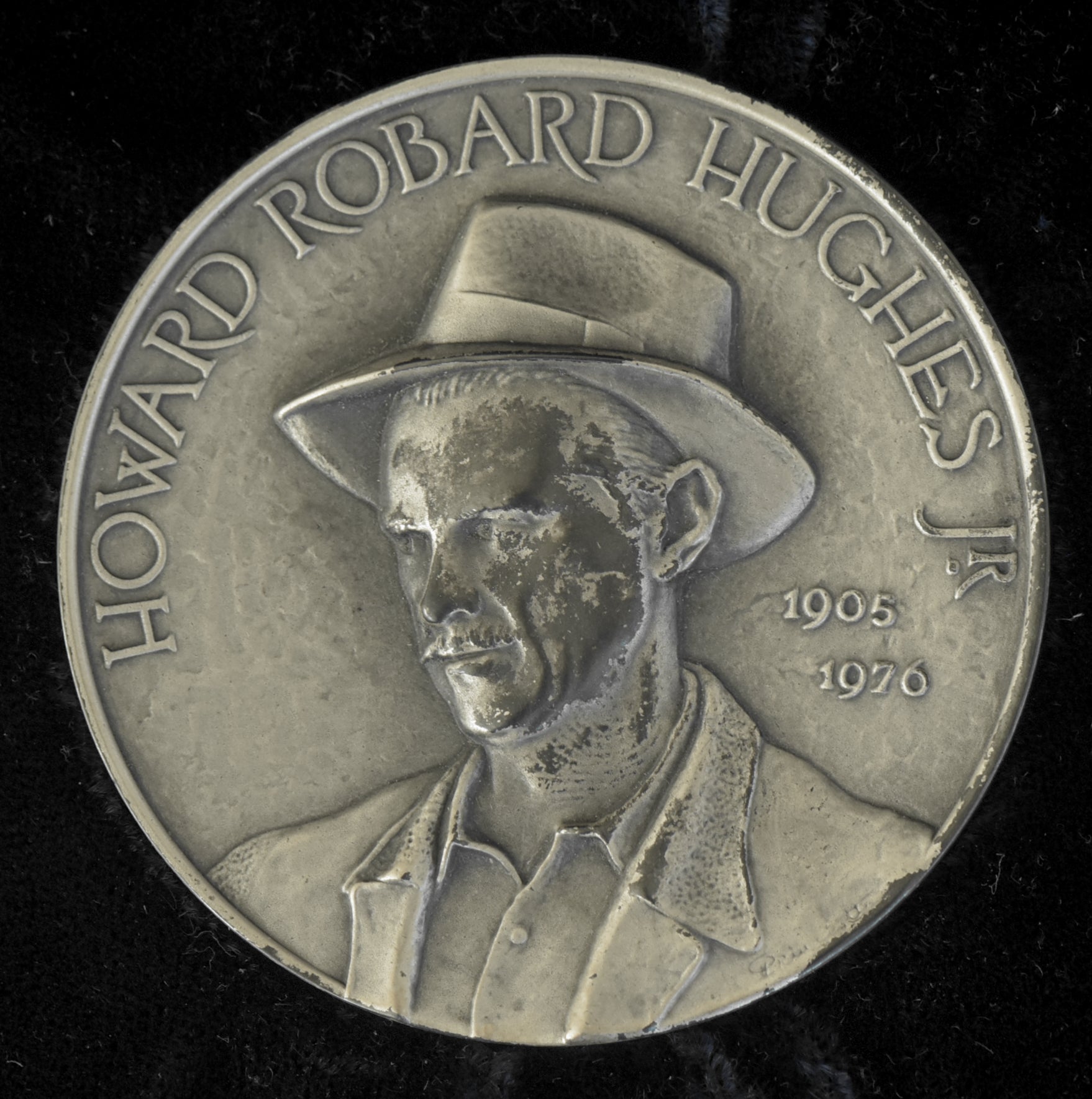 Howard Hughes Memorial Award Medal - .999 Fine Silver, Medallic Art Co., 1994 - 4.685ozt