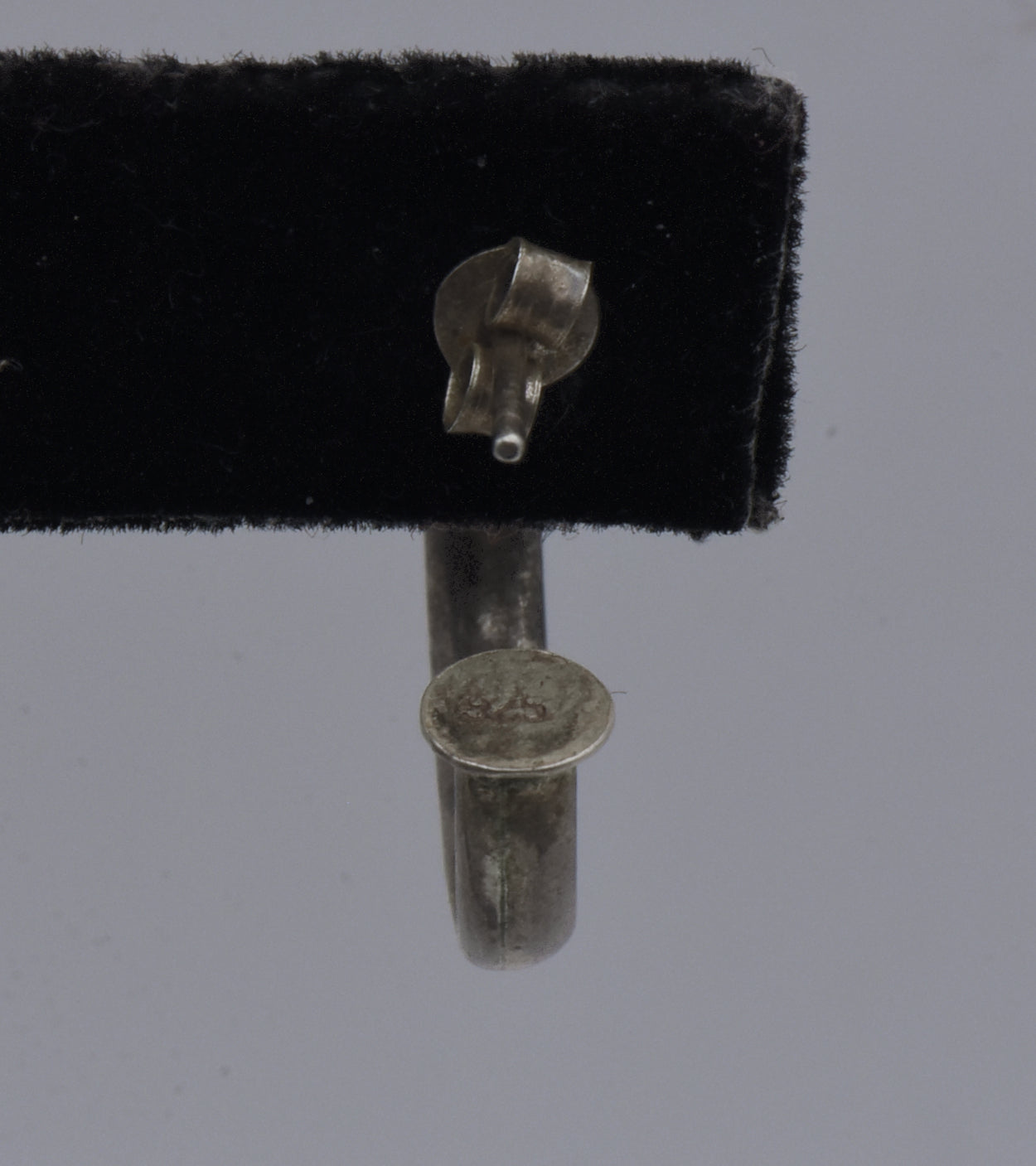 UNMATCHED Vintage Sterling Silver 3/4 Hoop Earring