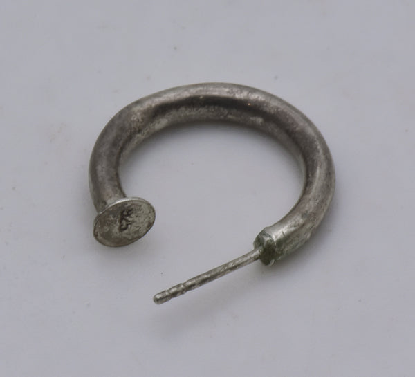 UNMATCHED Vintage Sterling Silver 3/4 Hoop Earring