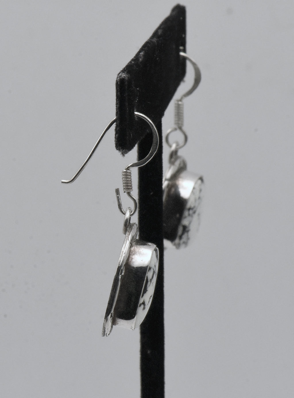 Secatero - Vintage Howlite Sterling Silver Dangle Earrings
