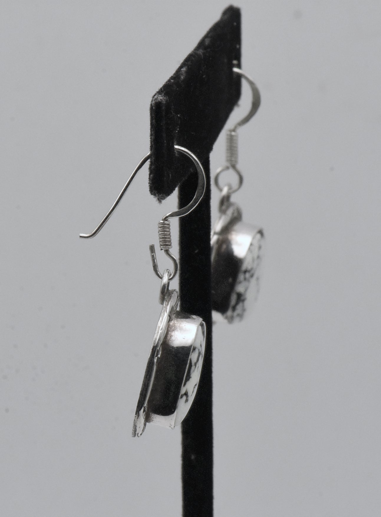 Secatero - Vintage Howlite Sterling Silver Dangle Earrings