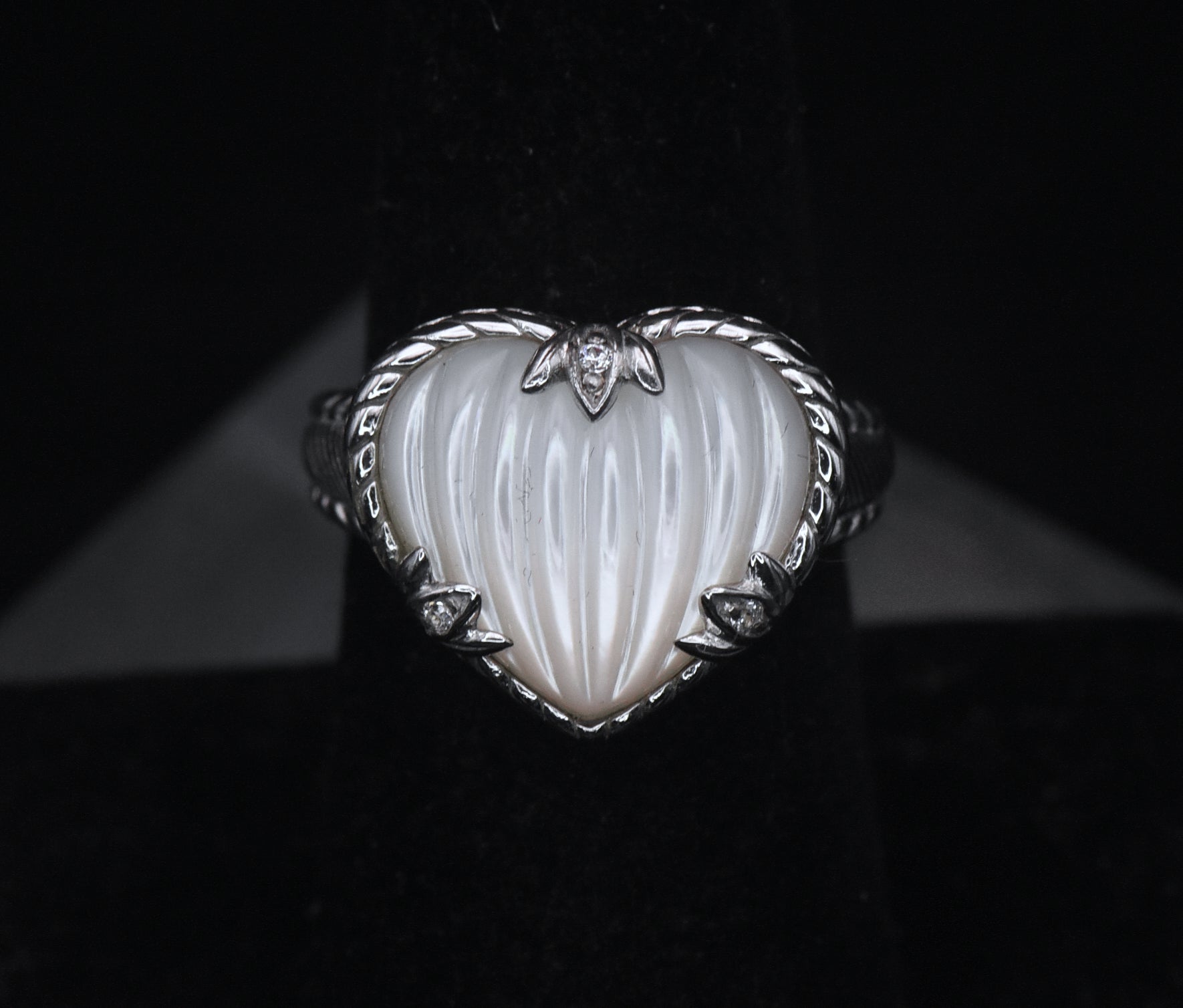 Judith Ripka - Sterling Silver Mother of Pearl & CZ Heart Ring - Size 7