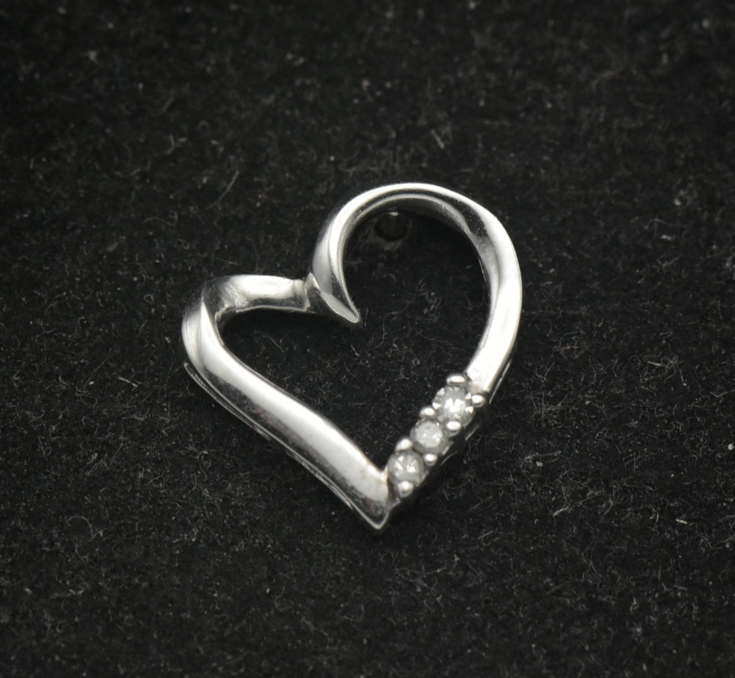 Vintage 10k White Gold Diamonds Heart Pendant