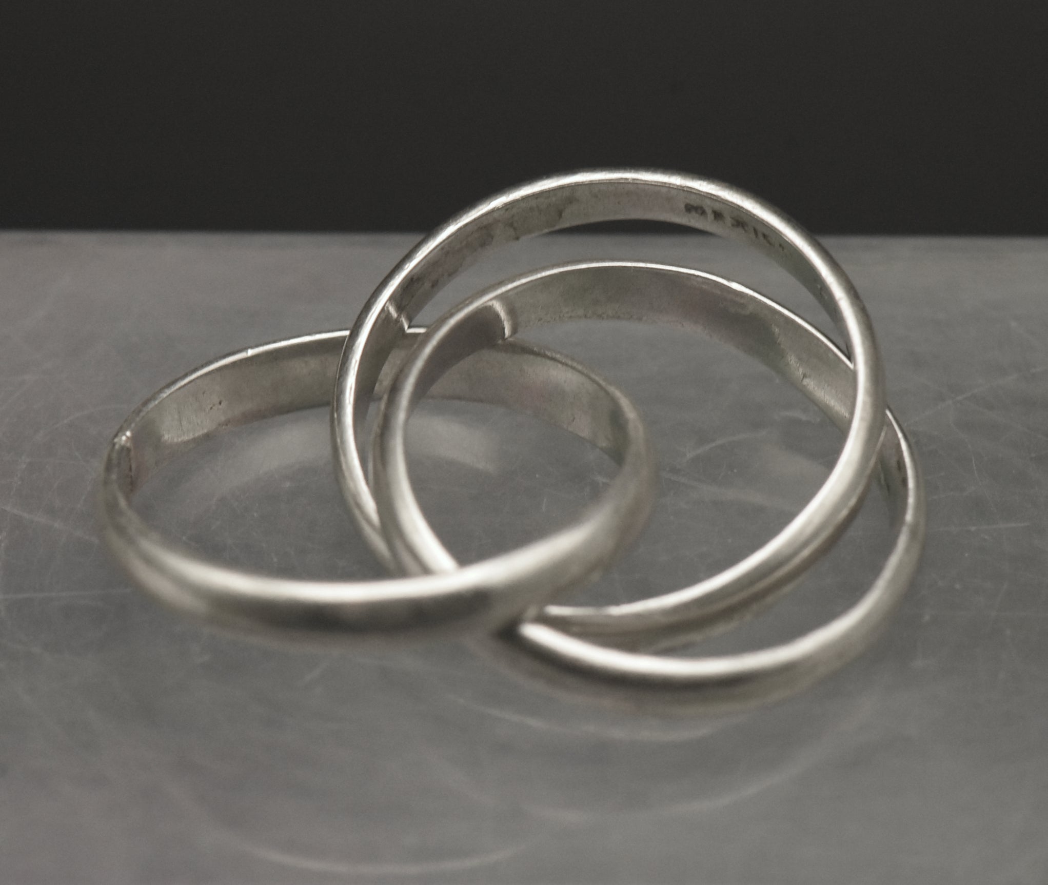 Vintage Handmade 950 Silver Interlocking Bands Ring - Size 8