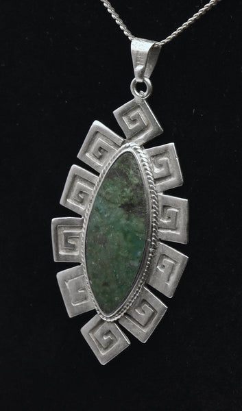 Vintage Handmade Serpentine Sterling Silver Pendant Chain Necklace