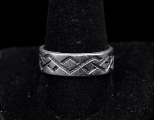 Vintage Sterling Silver Engraved Design Band - Size 11