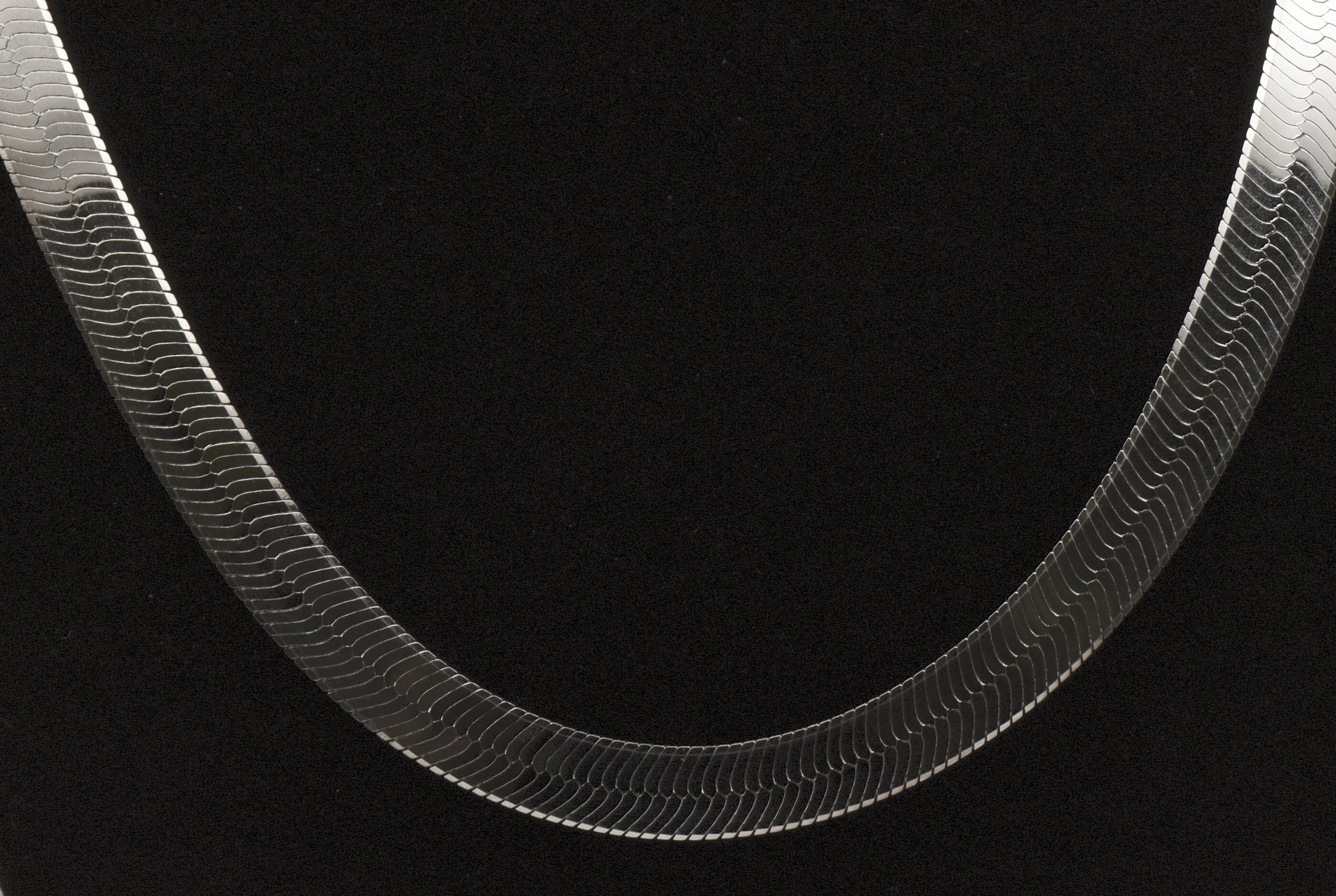 Milor - Vintage Sterling Silver Wide Herringbone Link Engraved Design Chain Necklace - 20"