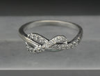 Vintage 10k White Gold with Diamonds Ring - Size 7