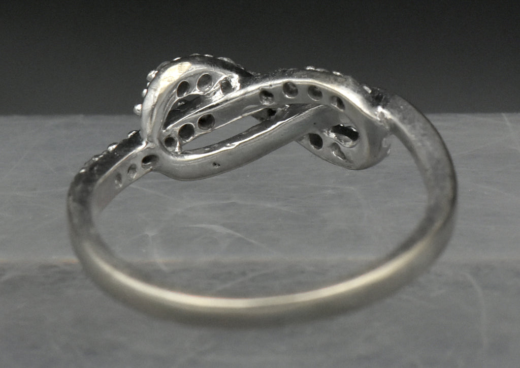 Vintage 10k White Gold with Diamonds Ring - Size 7