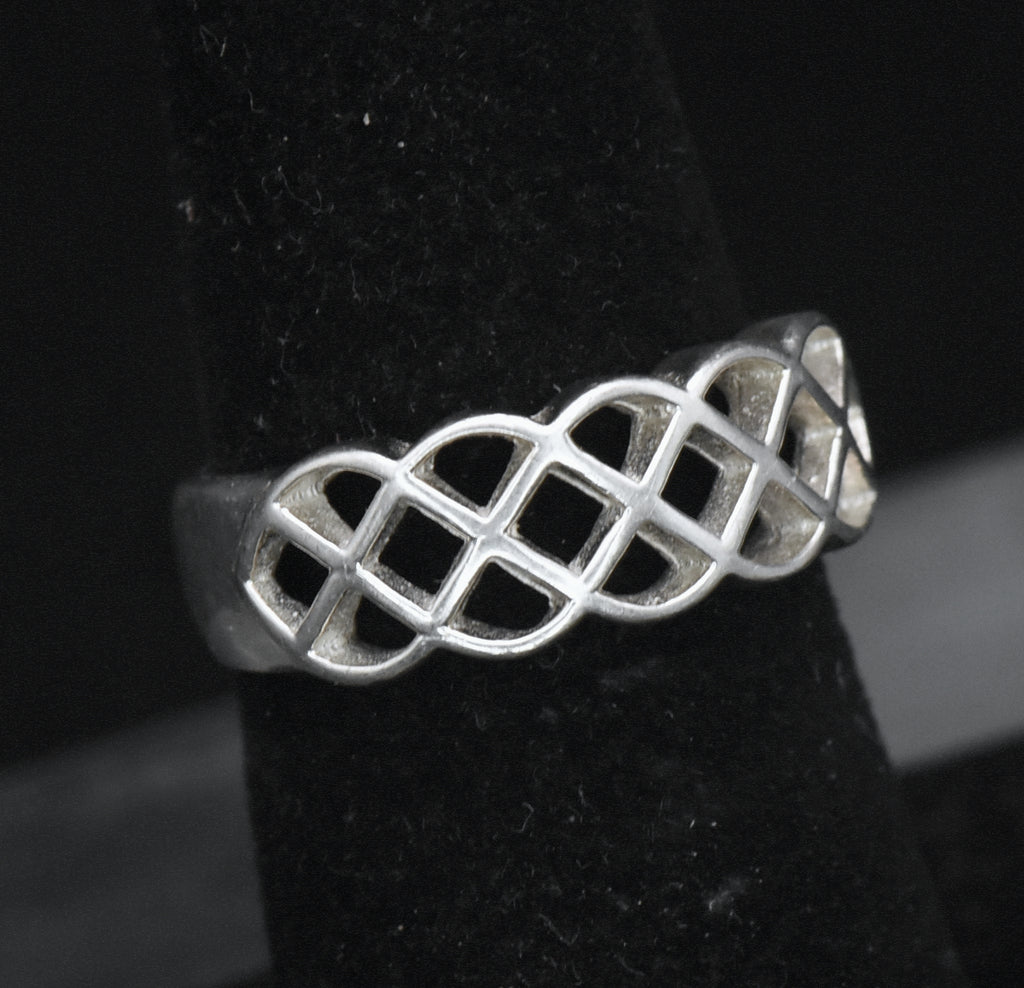 Vintage Sterling Silver Band - Size 6