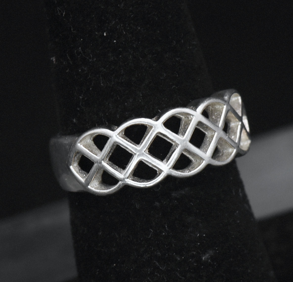 Vintage Sterling Silver Band - Size 6
