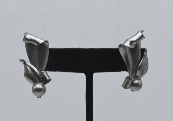 Vintage Silver Tone Organic Design Screw Back Earrings
