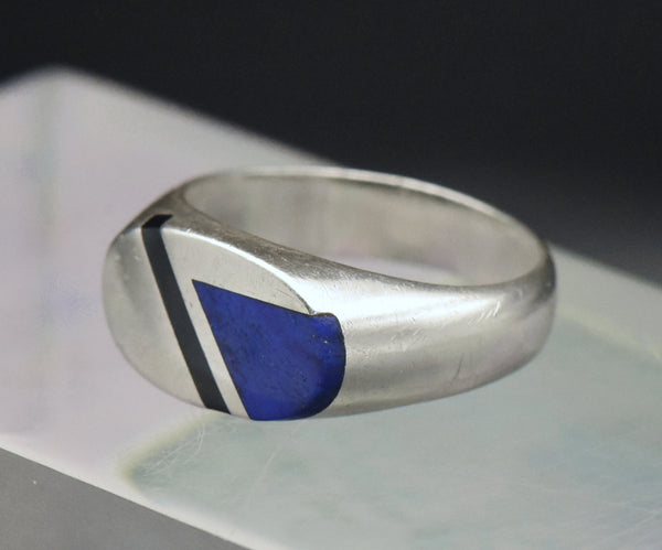 Vintage Sterling Silver Lapis Lazuli and Black Onyx Modern Design Ring - Size 9