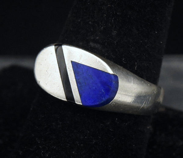 Vintage Sterling Silver Lapis Lazuli and Black Onyx Modern Design Ring - Size 9