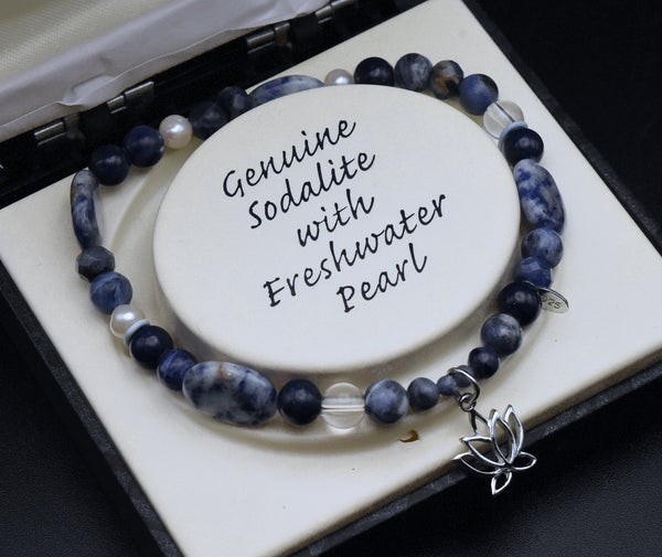 Vintage NIB Sodalite, Freshwater Pearl and Sterling Silver Beaded Stretch Bracelet