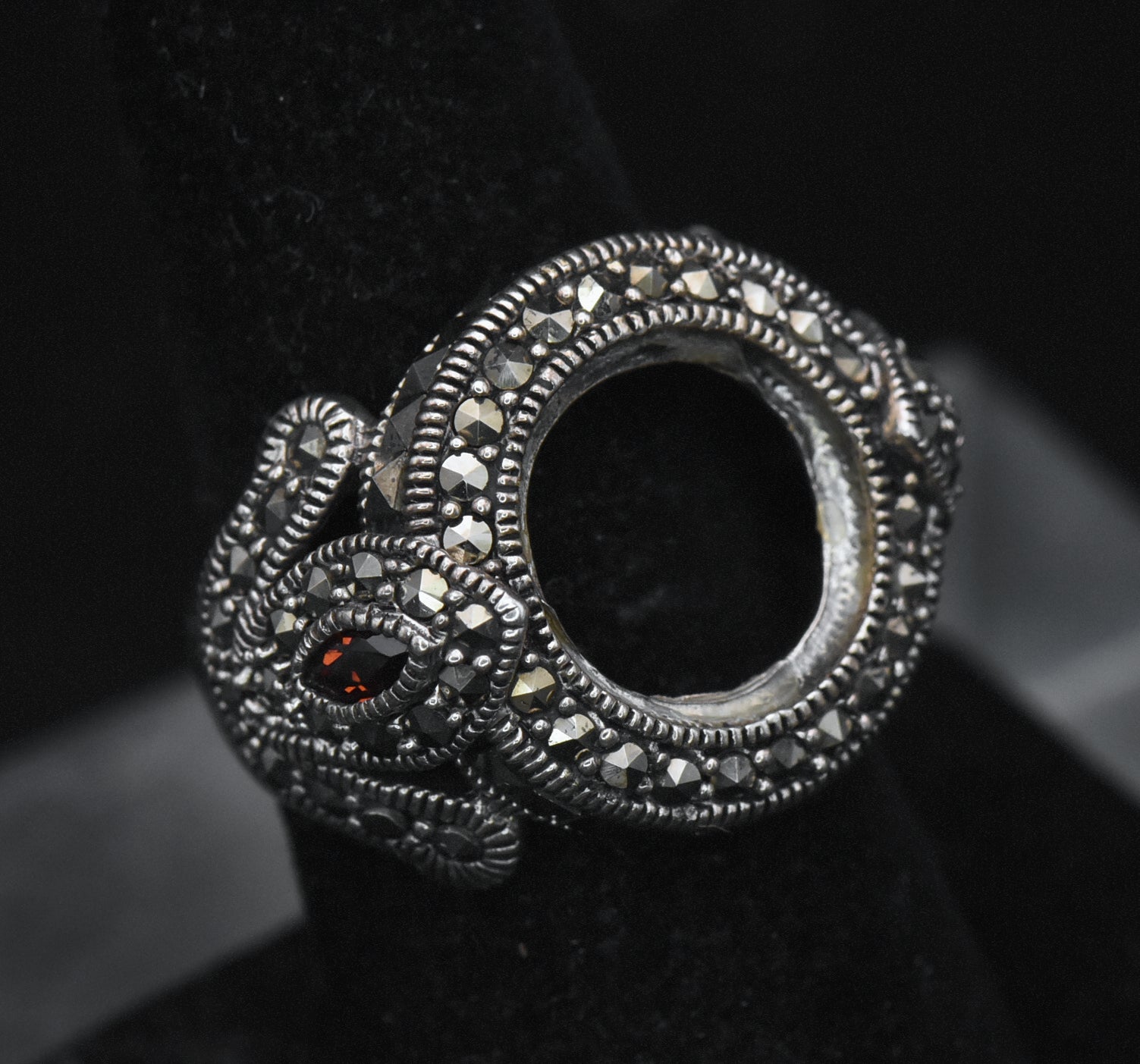 Vintage Sterling Silver Marcasite and Garnet Ring - Size 7 MISSING STONE