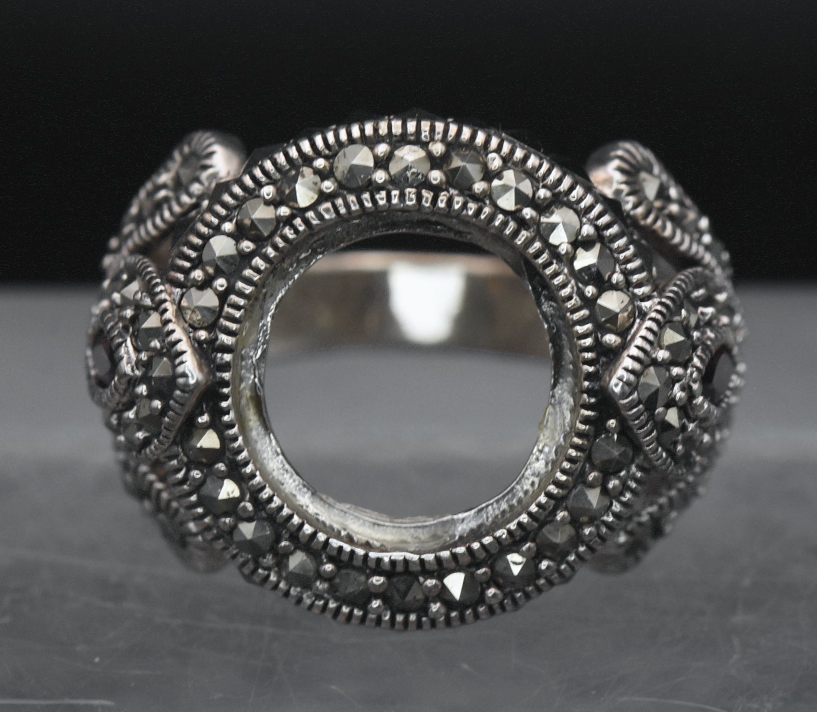 Vintage Sterling Silver Marcasite and Garnet Ring - Size 7 MISSING STONE