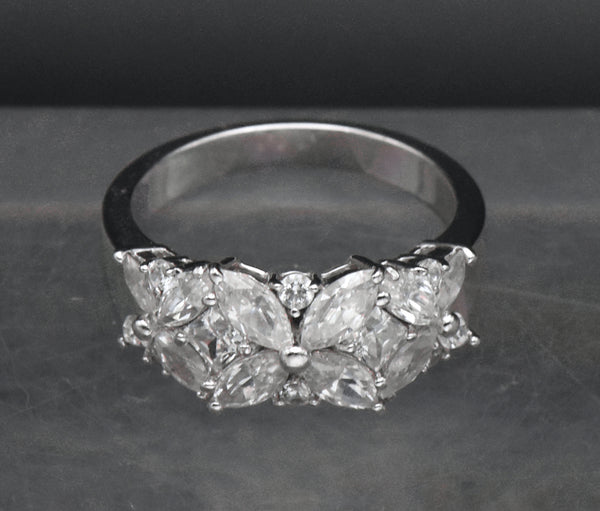 Vintage Cubic Zirconia Sterling Silver Ring - Size 8