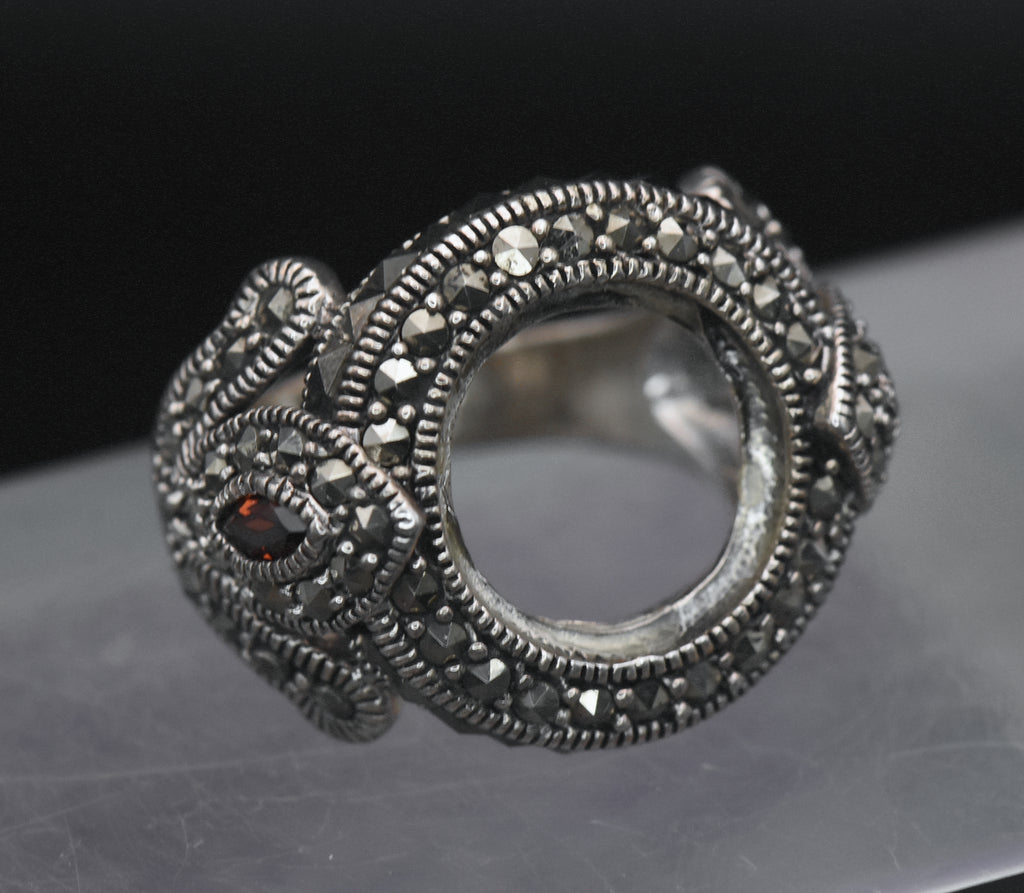 Vintage Sterling Silver Marcasite and Garnet Ring - Size 7 MISSING STONE