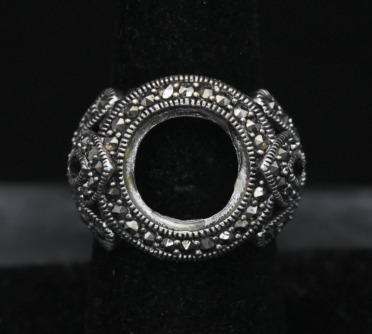 Vintage Sterling Silver Marcasite and Garnet Ring - Size 7 MISSING STONE