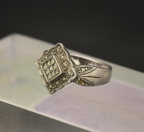 Vintage Sterling Silver Marcasite Ring - Size 6.75