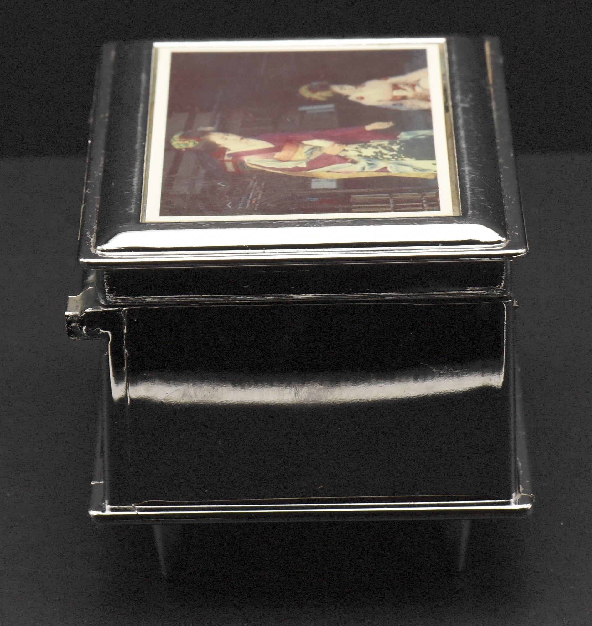 Petare-line - Vintage Metal Geisha Music Jewelry Box