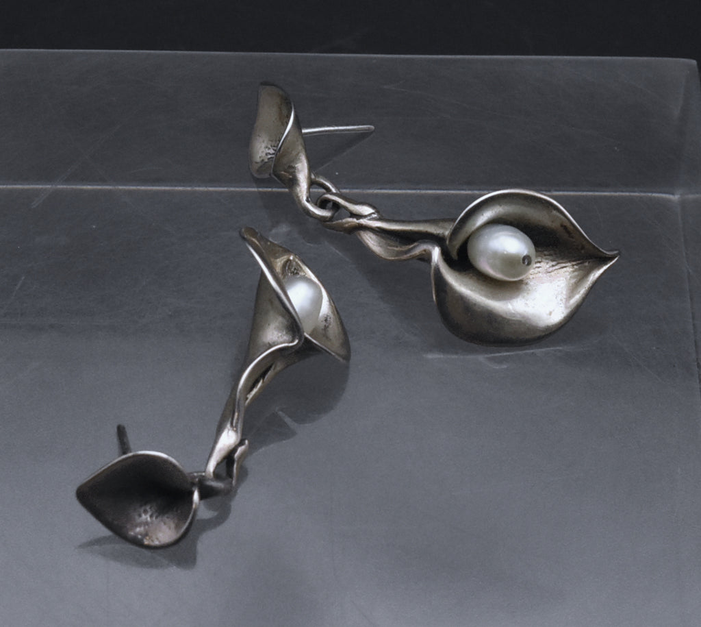 Stunning Vintage Sterling Silver and Pearl Calla Lily Necklace and Earrings Set