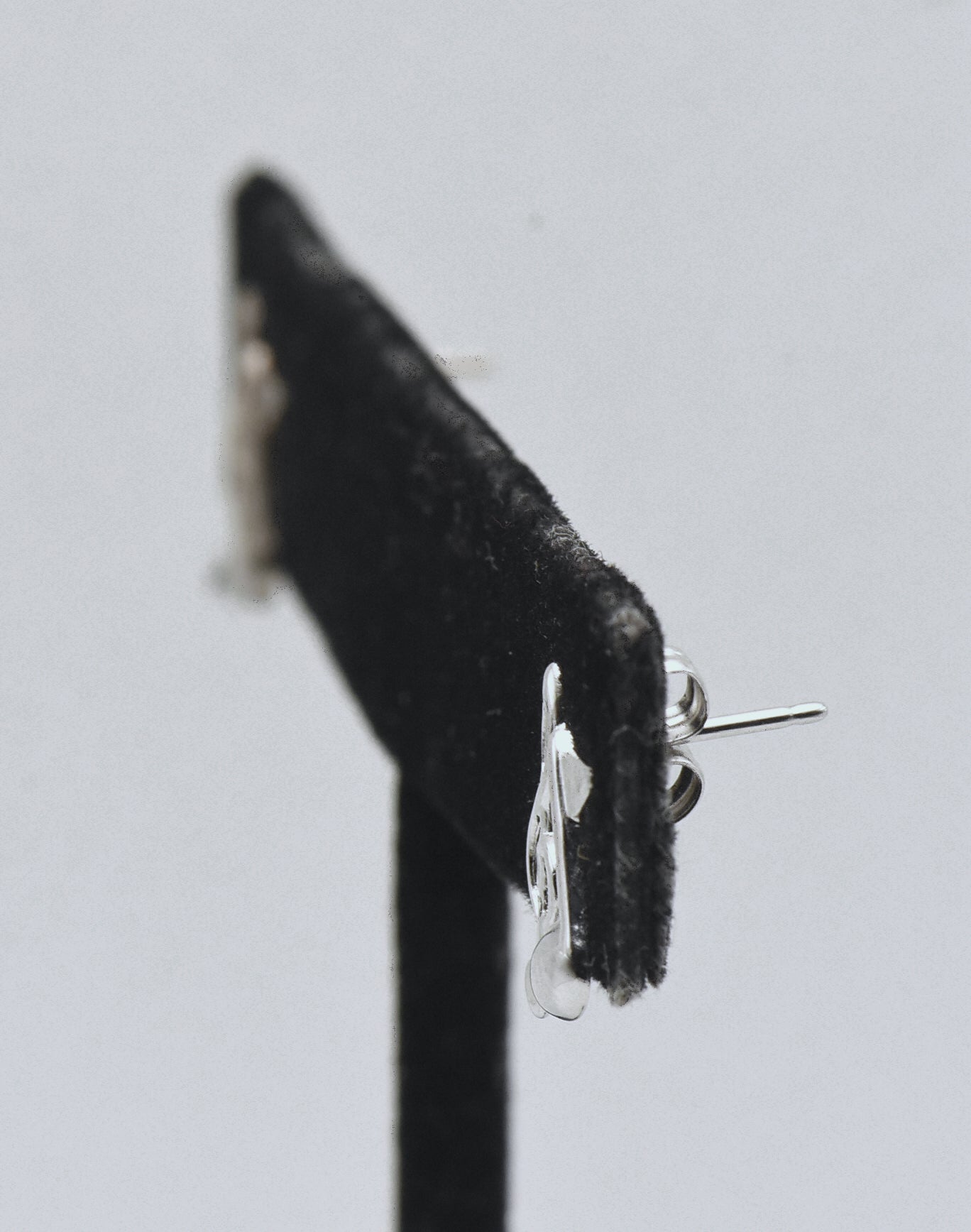 Beau - Vintage Sterling Silver Musical Symbol Stud Earrings - READ DESCRIPTION