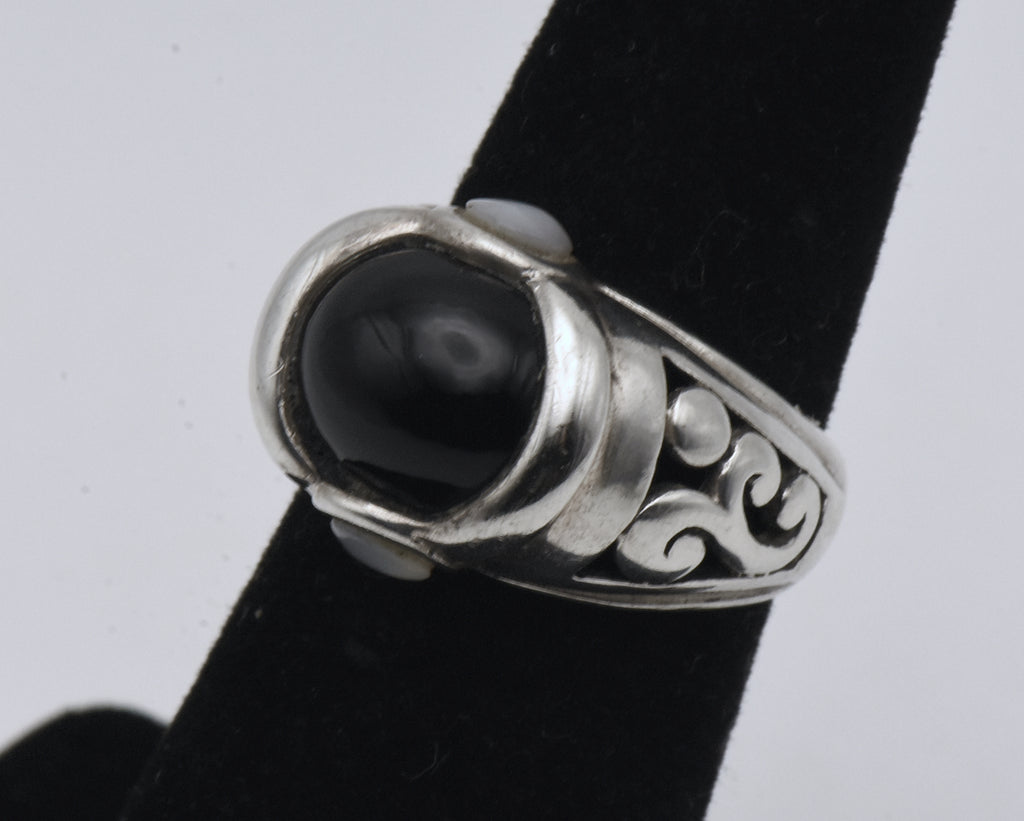 Vintage Black Onyx and Mother of Pearl Sterling Silver Ring - Size 5