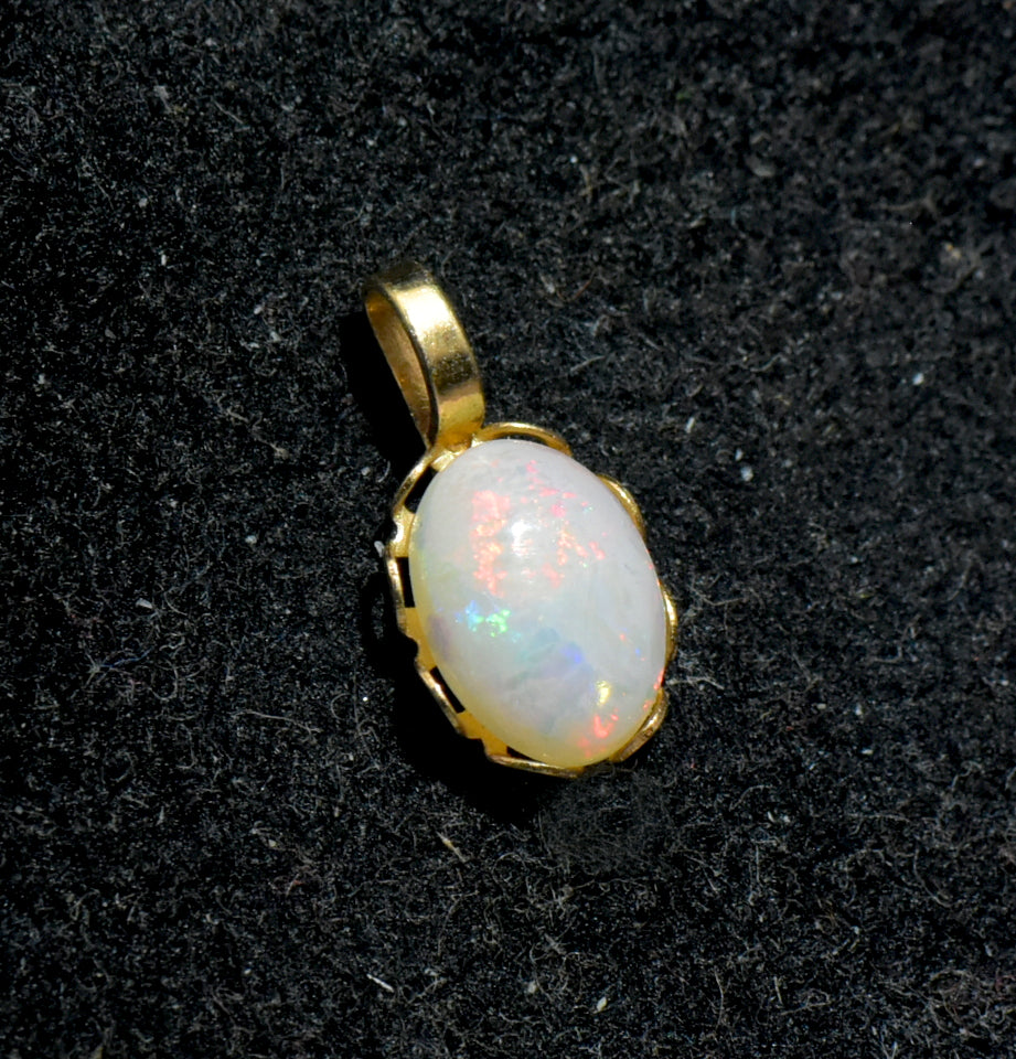 Vintage 14k Gold and White Opal Pendant