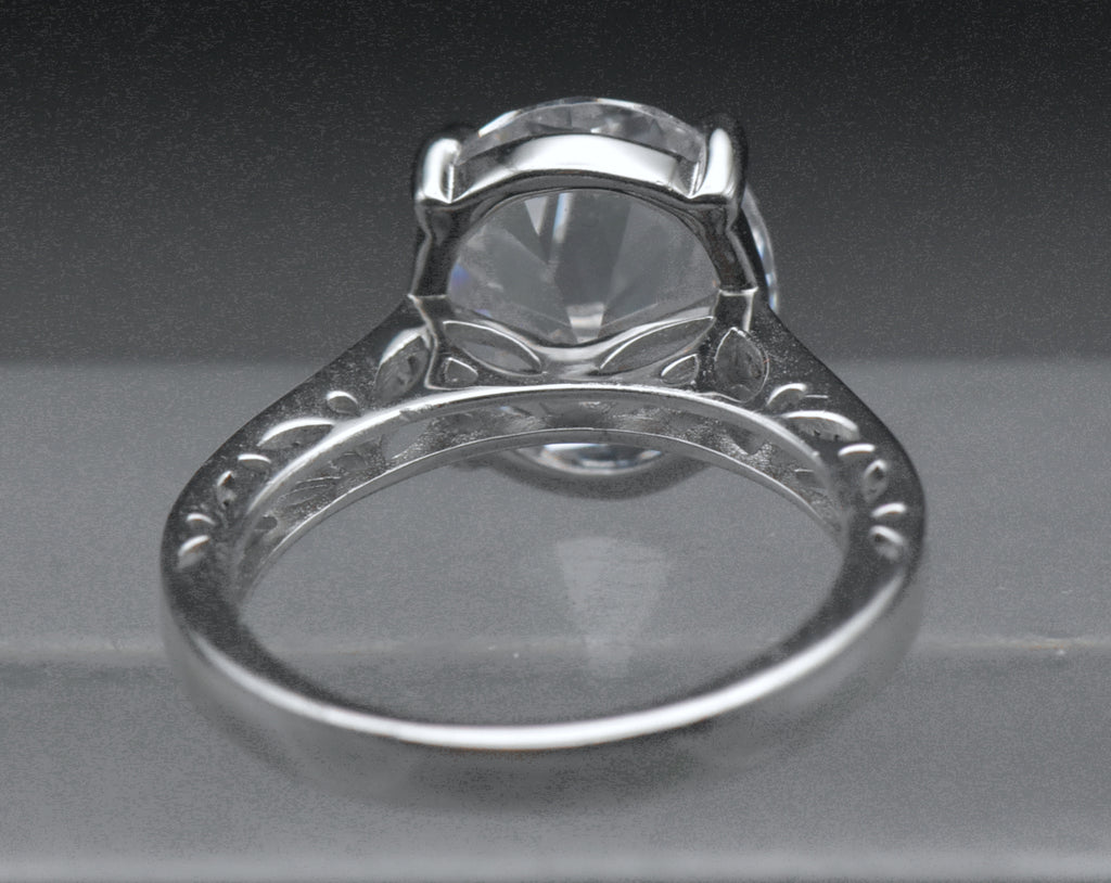 Vintage Oval Cut Cubic Zirconia Sterling Silver Ring - Size 6
