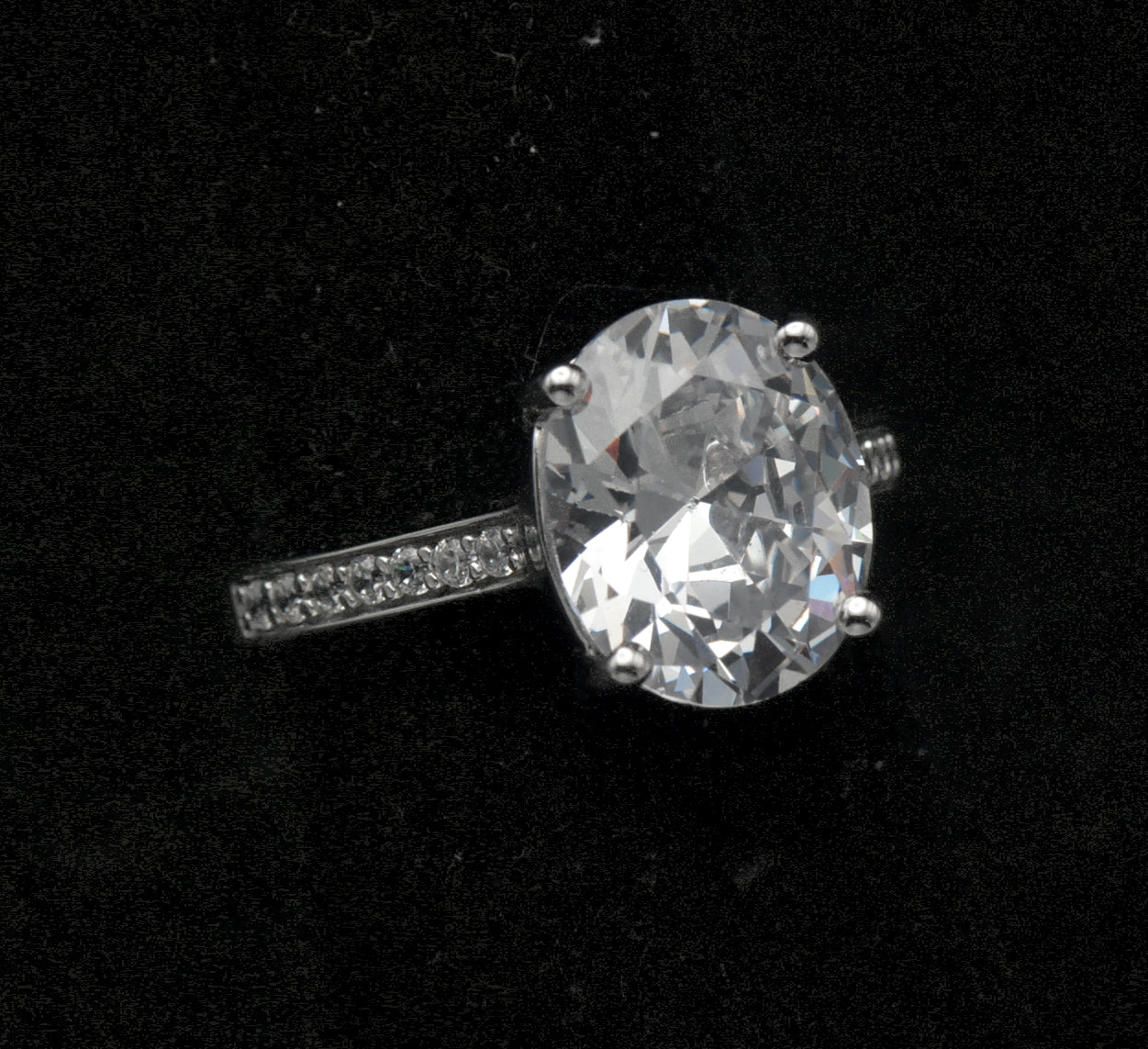 Vintage Oval Cut Cubic Zirconia Sterling Silver Ring - Size 6