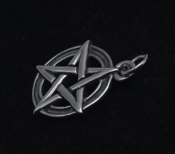 Vintage Sterling Silver Pentagram Pendant