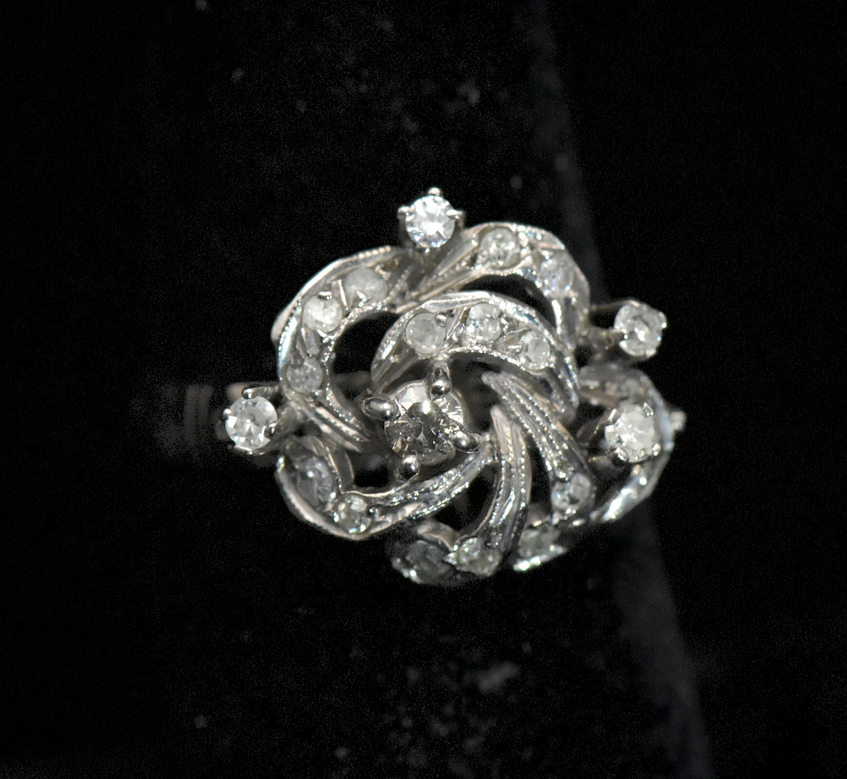 Vintage Palladium and Diamonds Ring - Size 6.5