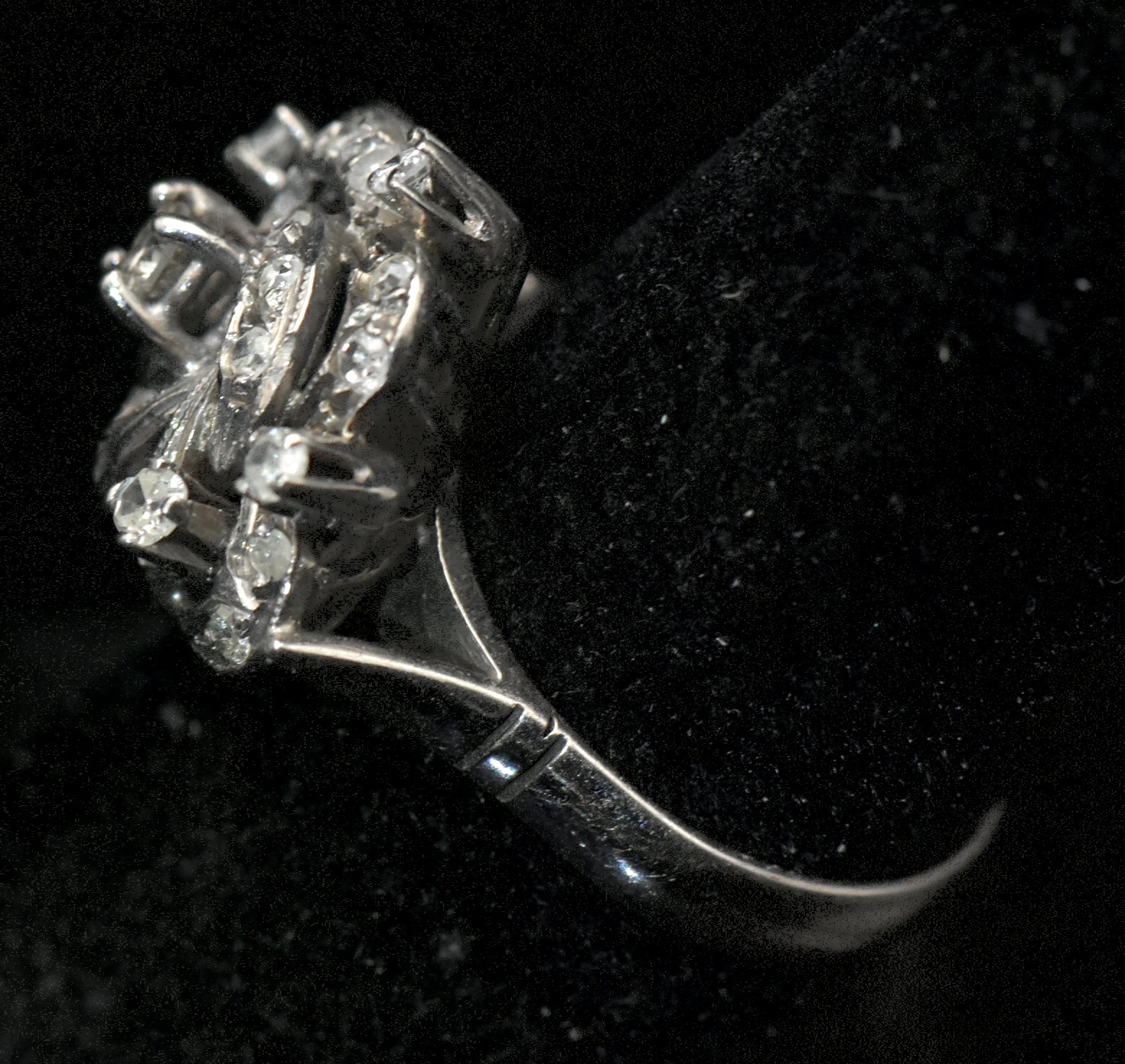 Vintage Palladium and Diamonds Ring - Size 6.5