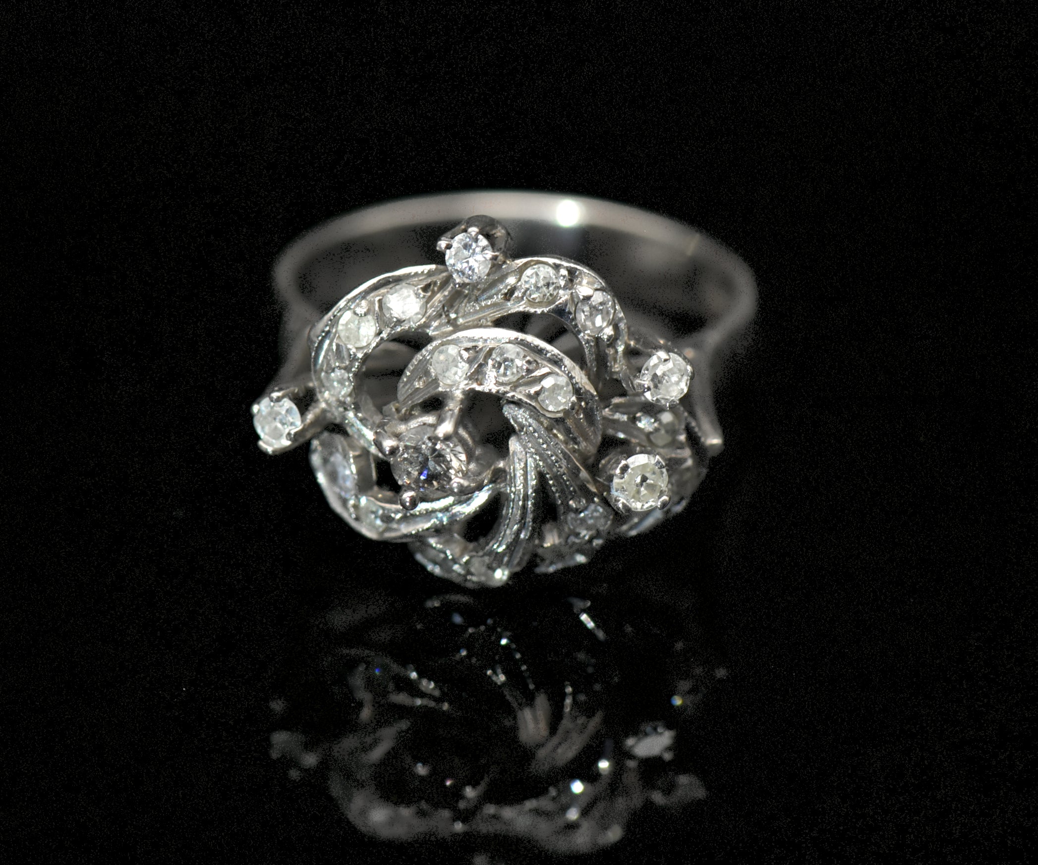 Vintage Palladium and Diamonds Ring - Size 6.5