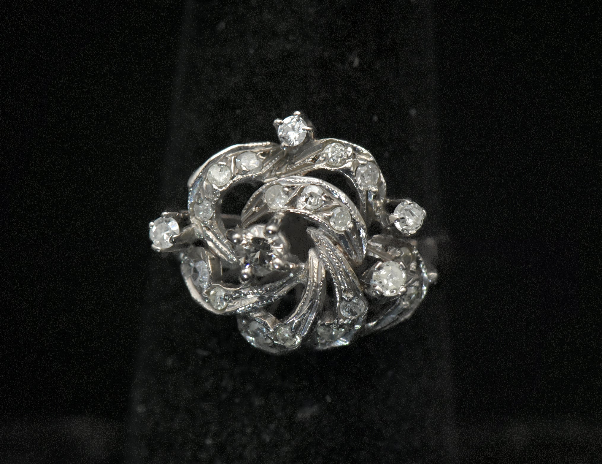 Vintage Palladium and Diamonds Ring - Size 6.5
