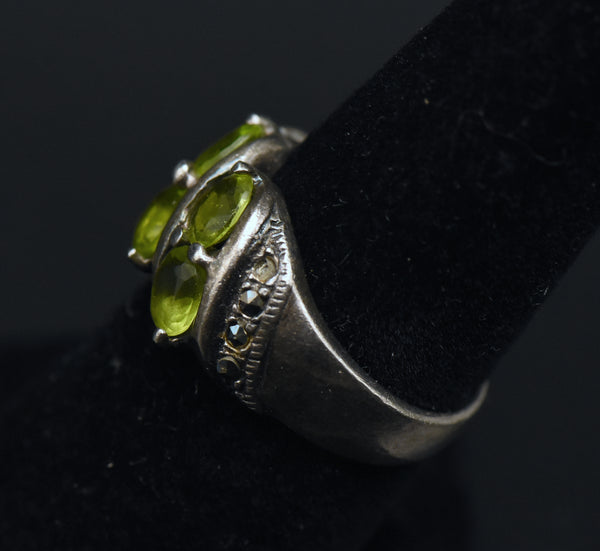 Vintage Sterling Silver Imitation Peridot and Marcasite Ring - Size 6.5