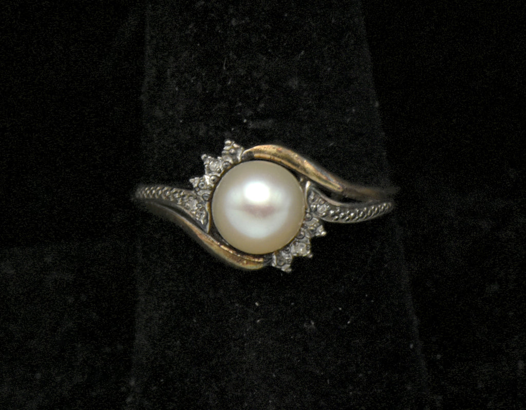 Vintage Sterling Silver and 10k Gold Pearl with Diamonds Ring - Size 8.5