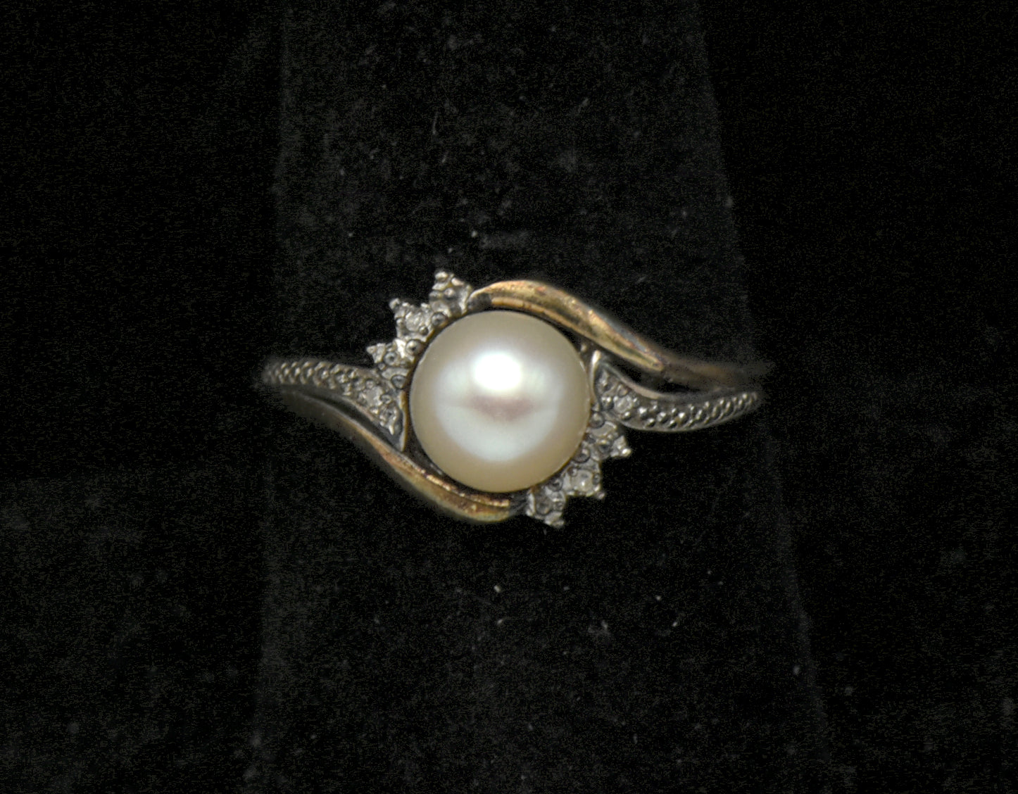 Vintage Sterling Silver and 10k Gold Pearl with Diamonds Ring - Size 8.5