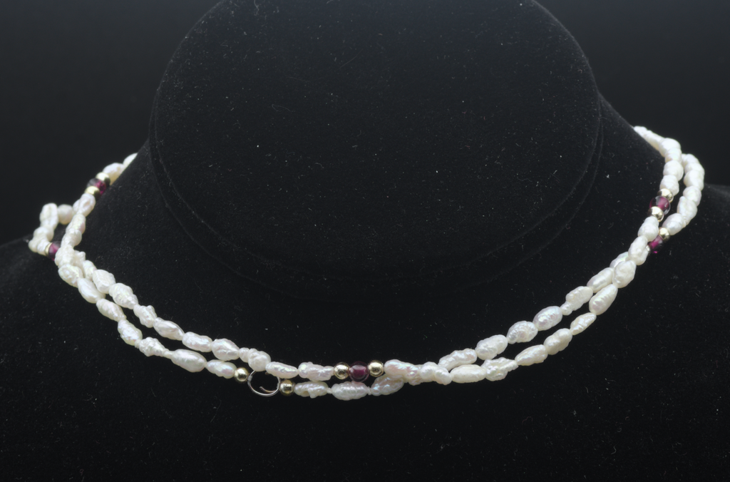 BROKEN Vintage Freshwater Rice Pearls and Garnets Single Strand Necklace