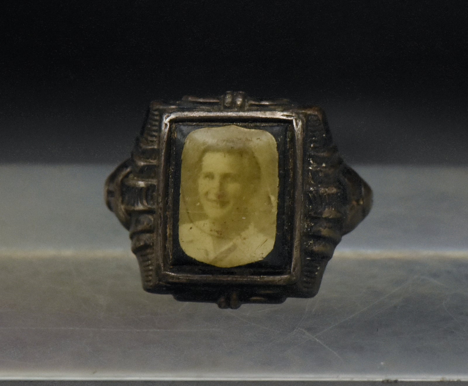 Vintage 1930s Celluloid Photograph Sweetheart Sterling Silver Ring - Size 7